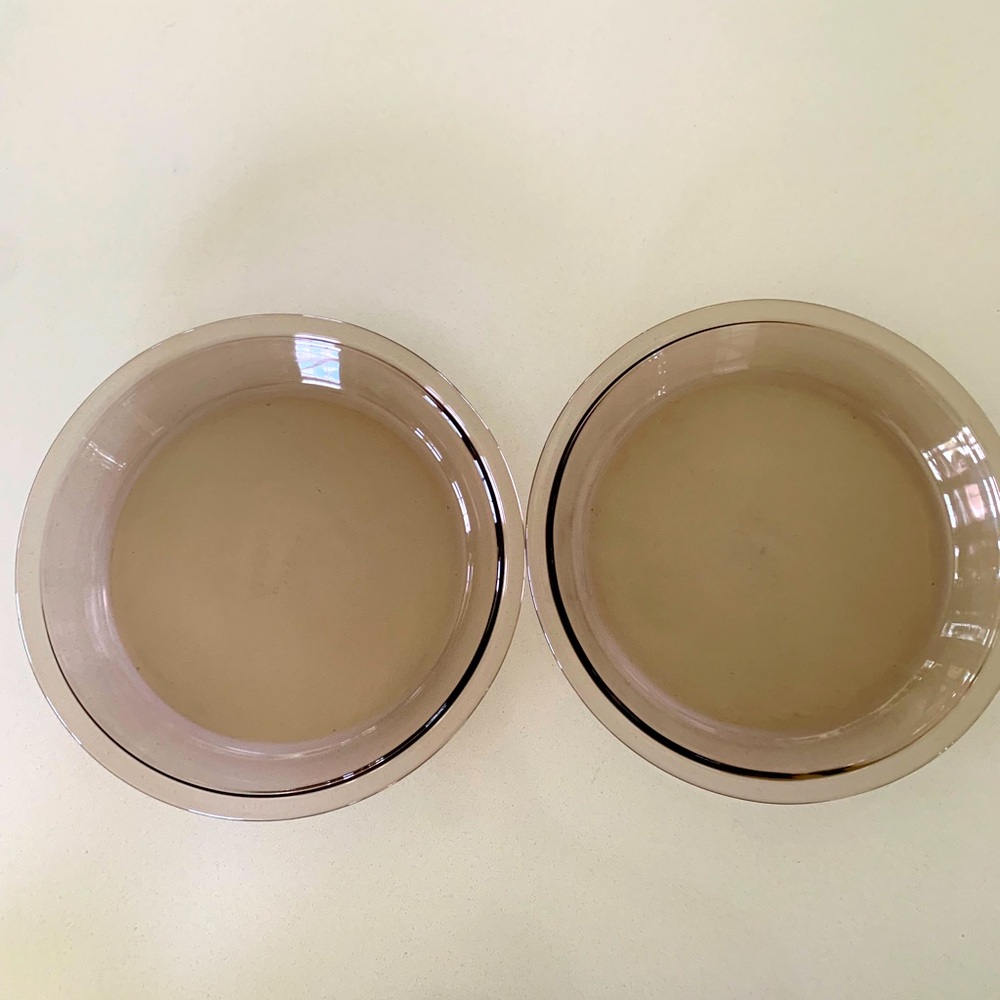 PYREX (2) vintage amber 9 inch pie pans